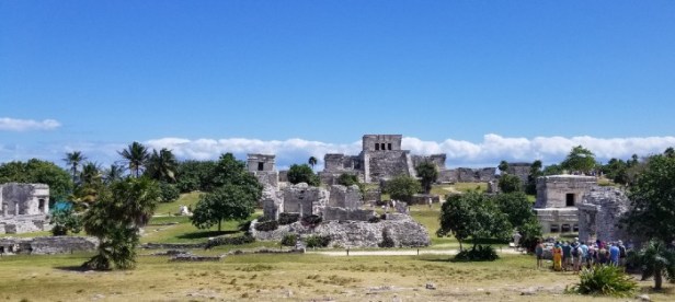 full view of Tulum ruins